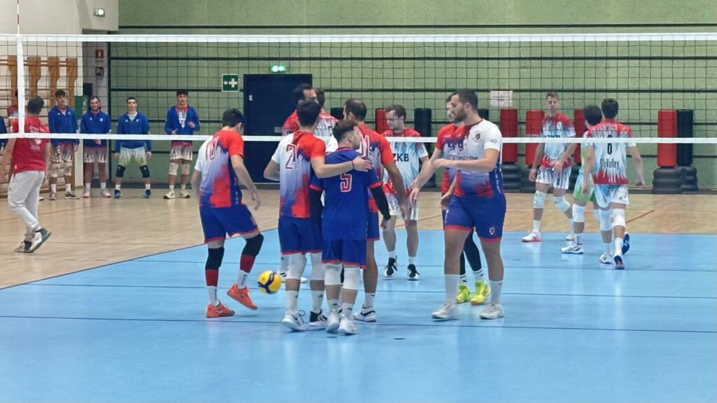 SERIE C MASCHILE – BUONA PARTENZA, POI LA FORZA DELLO SLOVOLLEY HA LA MEGLIO