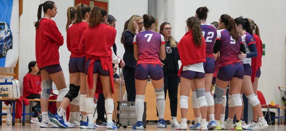SERIE B2 FEMMINILE: IL PORDENONE LOTTA UN SET, POI PASSA LA CAPOLISTA