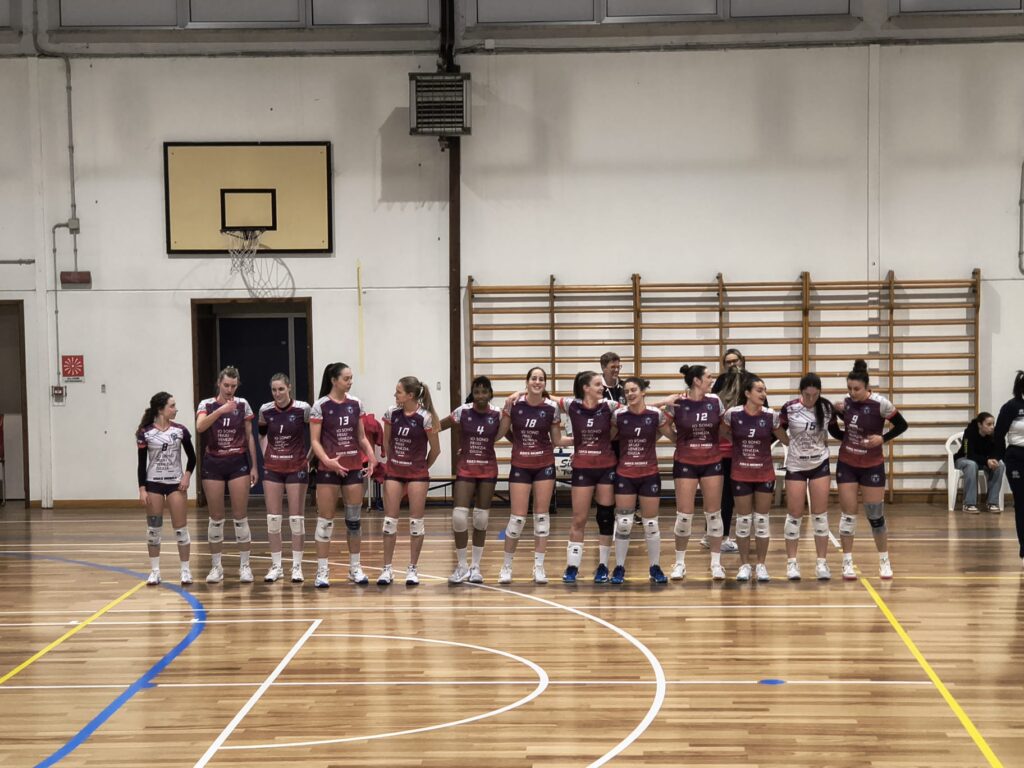 SERIE B2 FEMMINILE: IL PORDENONE LOTTA FINO AL TIE-BREAK, MA A STRA PASSA IL SYNERGY