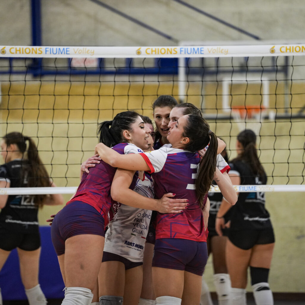 B2 FEMMINILE: PORDENONE VOLLEY CEDE AL TIE-BREAK, MA ARRIVA UN PUNTO PREZIOSO